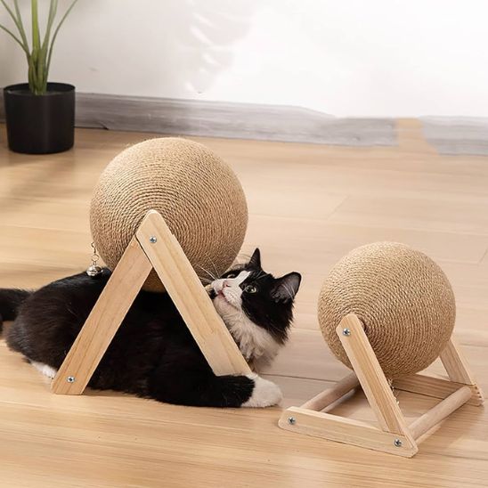 Balle à saisir en bois pour chat - universmiaou