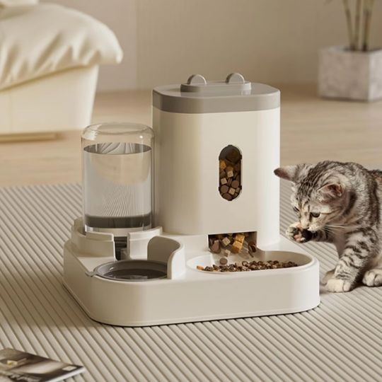 Distributeur automatique de croquettes et d'eau pour chats - universmiaou