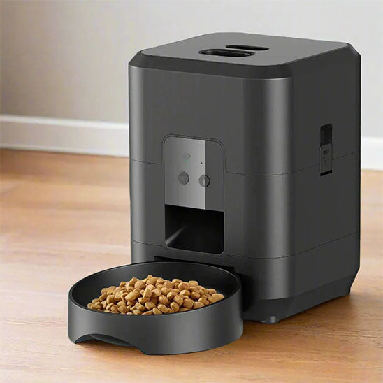 Distributeur de croquettes pour chat