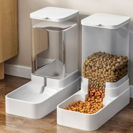Distributeur de croquettes pour chat - universmiaou