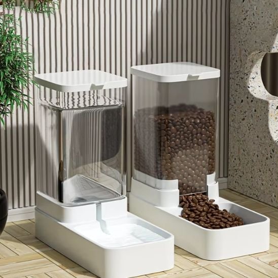 Distributeur de croquettes pour chat - universmiaou